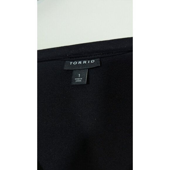 Torrid Black Ruched Bodycon Dress 1X Midi V-Neck 3/4 Sleeve Stretchy Plus Size - Picture 4 of 8